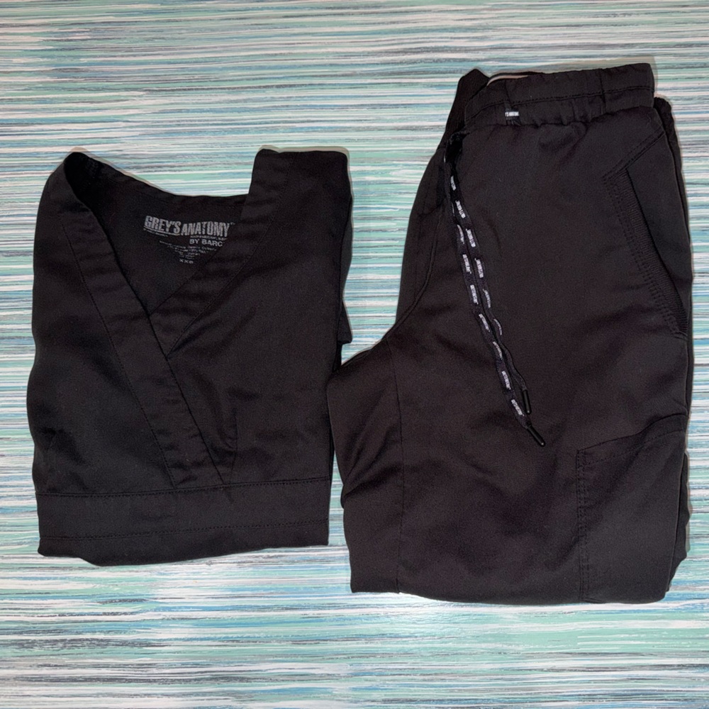 Black Jogger Scrub Set